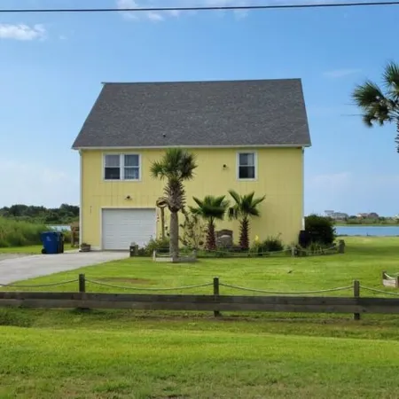 ICW Waterfront Beach Cottage - Sleeps 9!