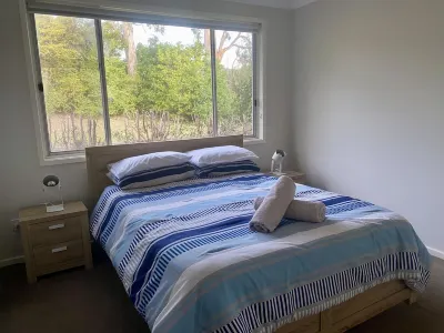 Hideaway By The Lake - The perfect lakeside holiday location!