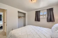 Cheerful 3 Bedroom Basement Apartment in Golden