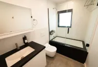 Oasis Half a Block from the Beach Hotels near Skylark