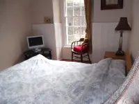 Private Annex to Manor Sleeps 6