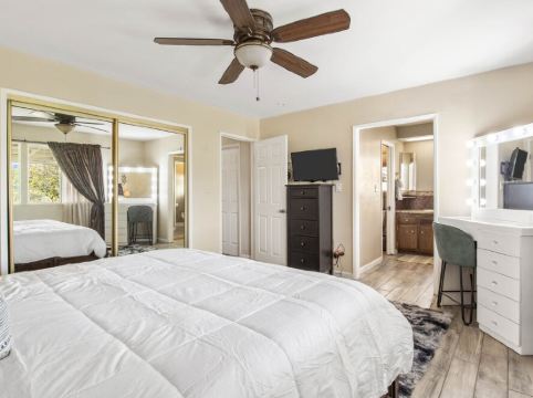 Private Hilltop Haven - Hot Tub/Game Room — 10mi to Beach & Legoland