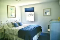Light Filled Spacious Home w/Water-Views That Inspired Pollack