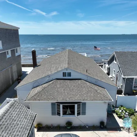 Waterfront oasis 4 bdr house in Old Saybrook direct waterfront amazing sunsets