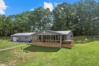 Country Escape in Hocking Hills- Great location! - 2-Star