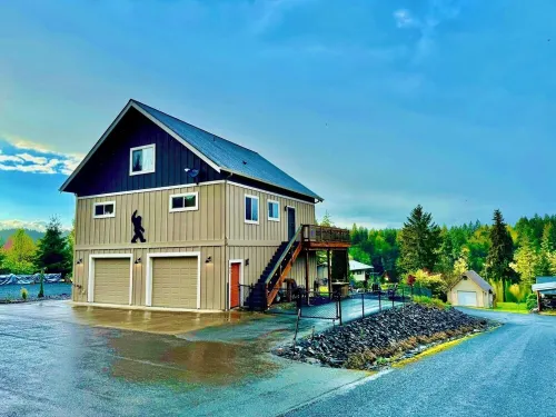 Modern Chalet with Lake Views in Marina Area Hotel a Lewis County