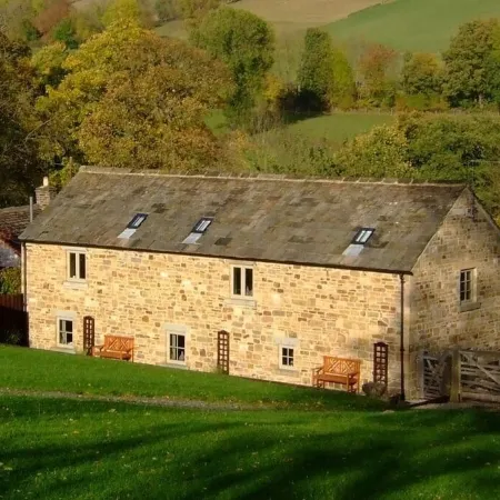 Charming Barn in Hope Valley - The Heart of the Peak District. Sleeps 7