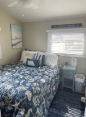 Delightful 2-Bedroom Beach Cottage in OBIII