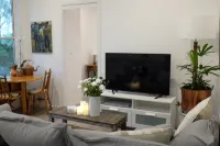 Tranquil rainforest apartment, close to Bangalow village, 15 mins to Byron Bay