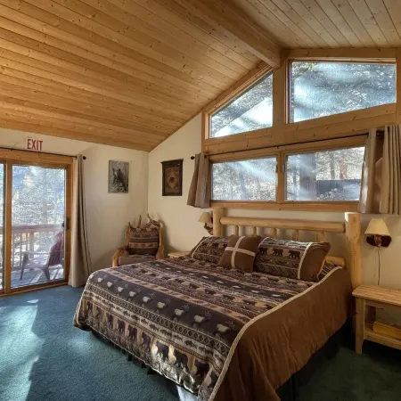 Storybook Cabin - Private Stream, Incredible Canyon View, Starlink Internet