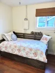 Gorgeous Puget Sound Views w/Huge Deck & Sunsets
