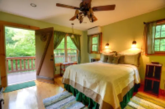 Cute Cabin On The Creek Near Dillsboro