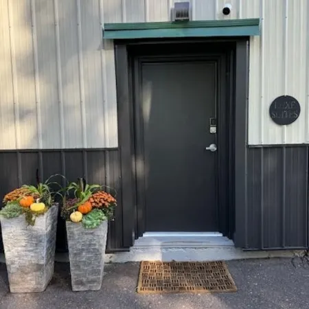 Discover Serenity: Your Ultimate Hidden Retreat for a Cozy Vacation Getaway.