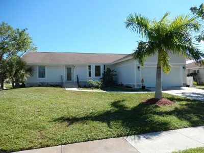 Beautiful house and great neighborhood! Hotel dekat Caxambas Boat Park