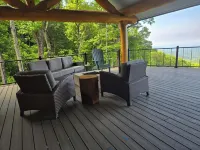 Spectacular mountain lodge with long mountain and lake views.  Sunset heaven!