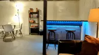 Escape and Entertain near Atlanta's Best! Minutes to Atlanta/Downtown Decatur!