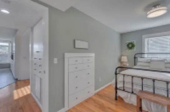 The Cottage @ Afton Mountain- Close to Wineries!