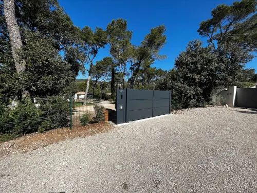 Between Aix and the Sainte Victoire