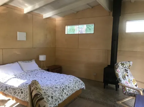 Coomalie Studio - Secluded Bushland Getaway Hoteles en Badger Creek