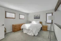 Expanded Townhome on Camelback Mountain With Private Sauna