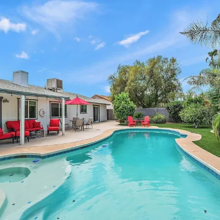 Gilbert Home, Walk to Downtown, Restaurants, Nightlife 10+ location!