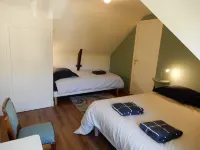 Castle outbuilding sleeps 6 Hotels in Morlaix