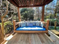 Near Sierra Nevada & Biltmore 4BR/2BA 1 minute to Asheville Airport/Ag Center.