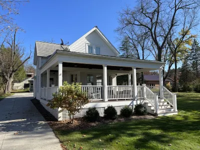 Modern farmhouse with Wraparound Porch Near the Lake!