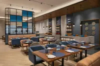 金奈福朋喜來登飯店，韋拉切裡 - 早餐