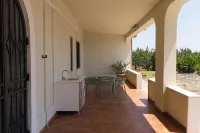 Indipendent Semi-Detached Villa in the Countryside, Surrounded by Greenery