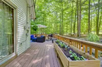 Hot Tub, Lakes, Ski Hill, Golf, Game Room & Endless Foliage, Dog Friendly