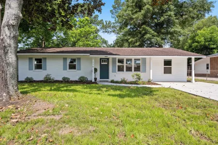 SUMMERVILLE SWEET TEA! 5 min Historic Summerville/Plantations, Renovated, Wifi!