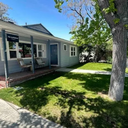 3 bedroom 2 bath private house,walkable to restaurants, shops, and breweries.