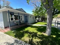 3 bedroom 2 bath private house,walkable to restaurants, shops, and breweries. - 4 estrellas