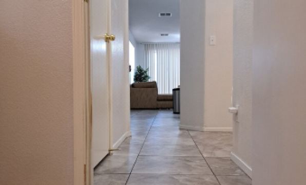 Modern House in Las Vegas Las - R 339 206 R5 D 