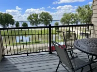 Cozy Lake View Condo Hotels in Storm Lake