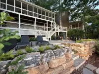 Warluskee Luxury Lakefront Cottage w/ Hot Tub