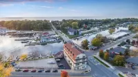 Convenient Condo On South Haven Black River