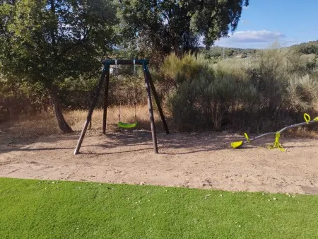 Rural Getaway with Private Pool in the Heart of Extremadura - Perfect for Famili