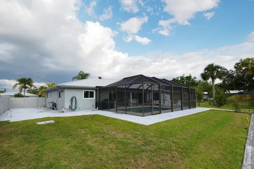 Pool Home in Fort Meyers