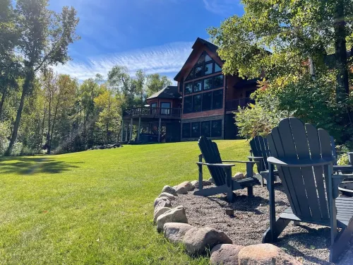 Private Retreat on 33 Acres with 1400 ft Lakeshore - Gym