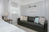 Cute, Cozy and Clean Cottage by the Sea!