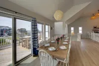 Hotter Otter-6 beds-private pool/hot tub-stunning sunsets-kid/pet friendly!