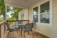 The Bear Den: Rehabbed Home Near the Branson Landing