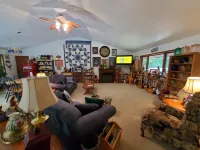 Hog Heaven-Lakefront-2 Kitchens, 2 Living Areas, Private & Wooded