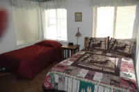 Private Riverfront Home with deck on the Beautiful Smith River - North Coast, Ca