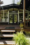 Chalet Rivière 2-bedroom cabin with AC and WiFi in Gold Bar