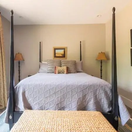The Poet's House, Luxury and Solitude on 100 acres
