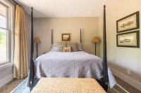The Poet's House, Luxury and Solitude on 100 acres