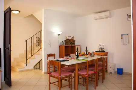 Casa Cristina - Convenient, functional and comfortable house Отели в г. Орозеи